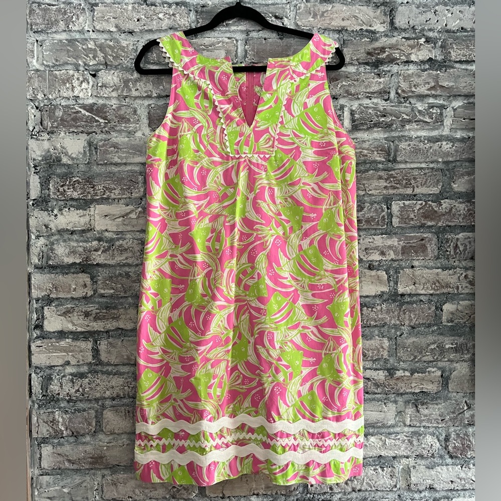 Lilly Pulitzer fully lined shift dress with gorgeous trim and full back zipper